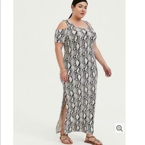 NWT Super Soft Snakeskin Print Cold Shoulder Maxi Dress Size 2